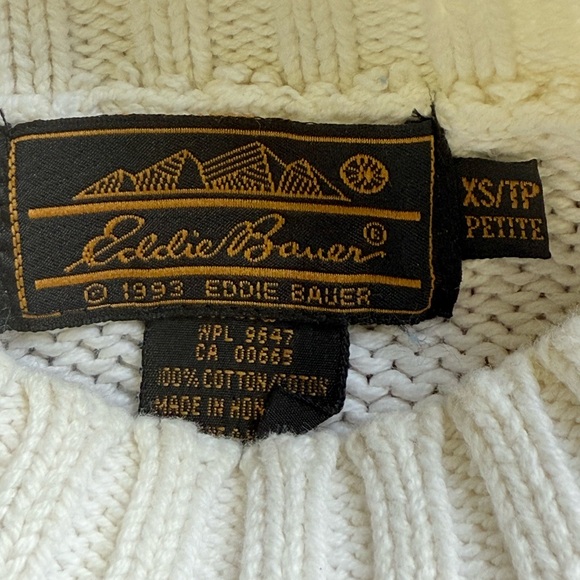 Eddie Bauer Cream Sweater with Blue, Red, and Green Floral Design XSP - Picture 2 of 5